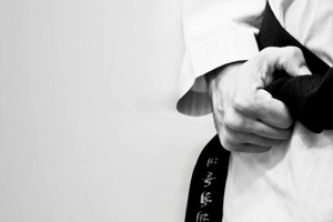 اخذ کمربندمشکی در فروش قطعی به مشتریان - Obtaining a black belt for definitive sale